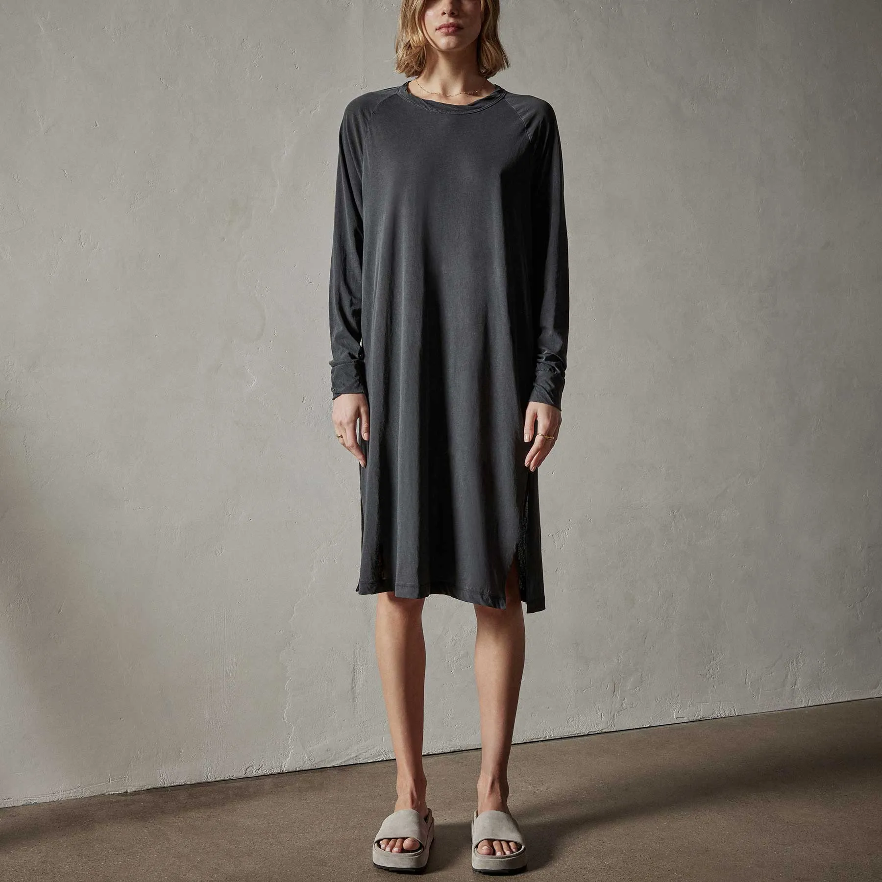 Relaxed Raglan Dress - Magma Pigment