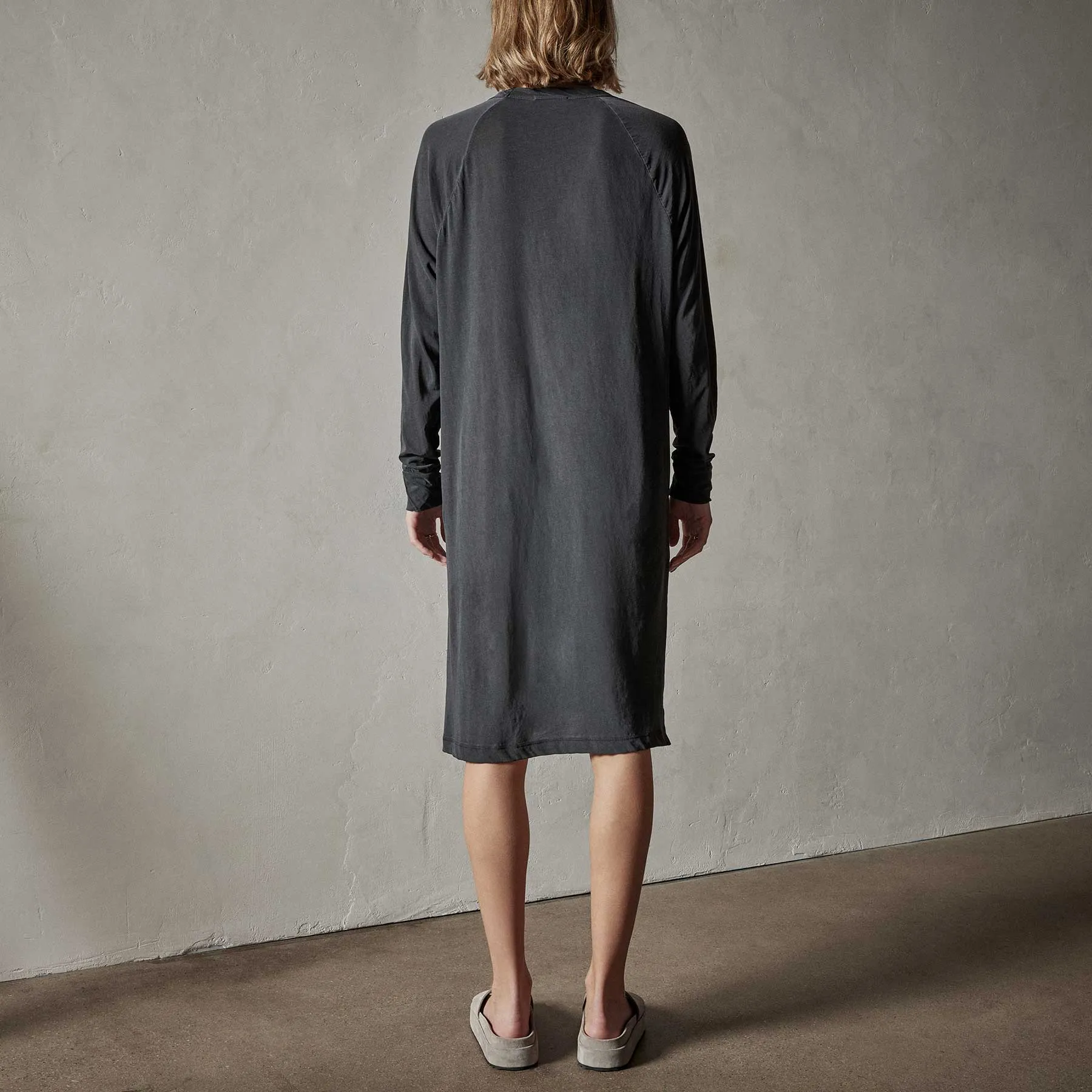 Relaxed Raglan Dress - Magma Pigment